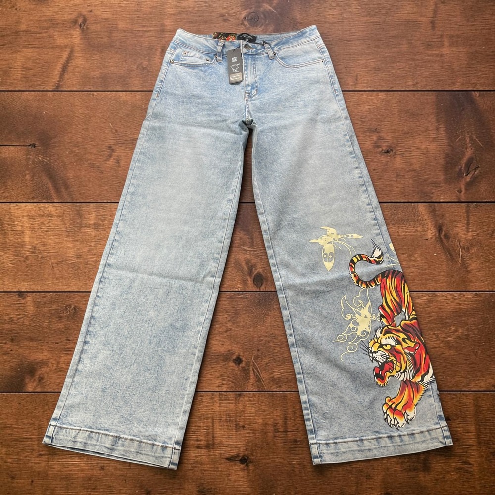 NEW Ed Hardy Retro Light Wash Wide Leg Tiger Graphic Jeans Size 28x32 WEHD8300-5